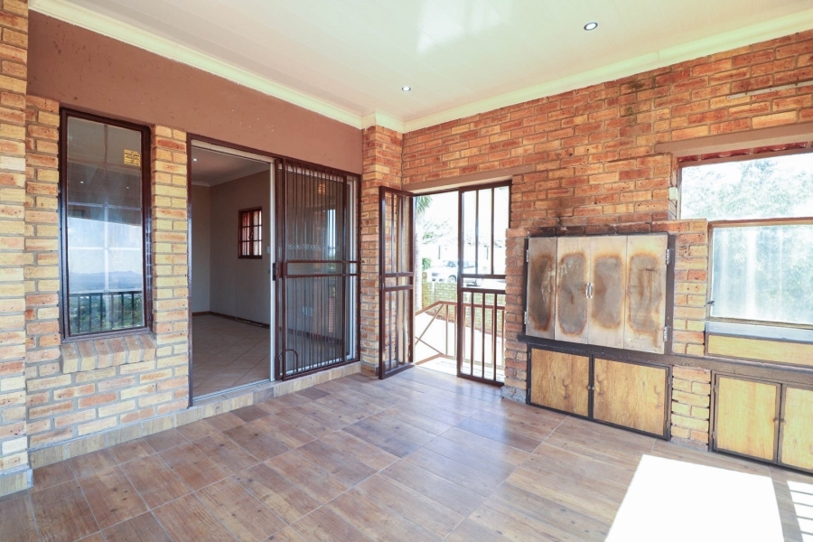 3 Bedroom Property for Sale in Safari Gardens North West